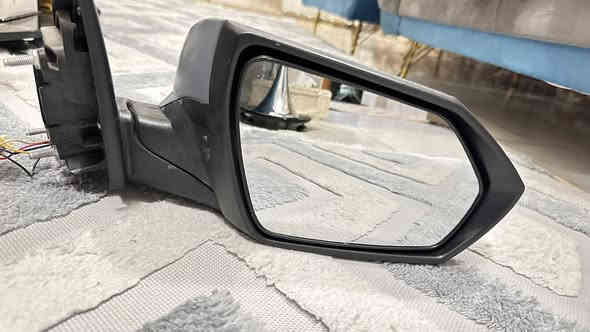 لسلام عليكم مراية جانبية جهه اليمين 60 مو حساس ***********
