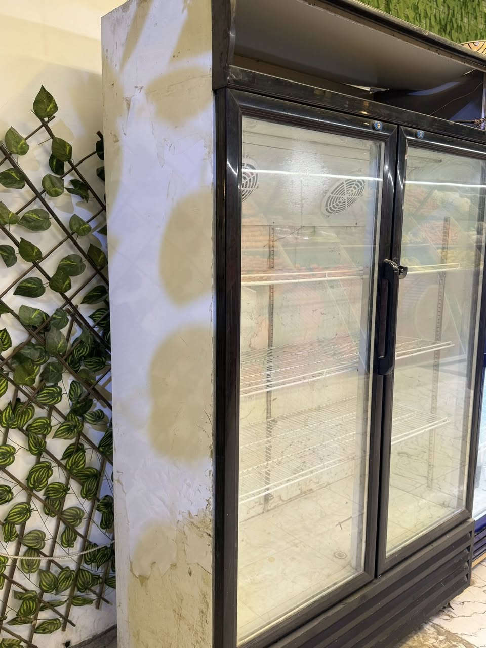 عارضات تبريد شرط الشغل الحمرا نقصها فقط مروحه شغاله شرط الفحص العنوان البصره القرنه الاستفسار الاتصال على الرقم اوالتواصل على الواتساب***********
