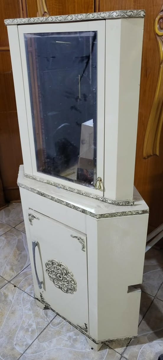 غراض للبيع بااسعار مناسبه الديوان 275الف والمجمده 100 الف ولبوفيه 75 الف زان مصري


**إذا كنت صاحب هذا الإعلان وتريد حذفه لأي سبب، رجاءا أرسل رسالة إلى الدعم الفني**