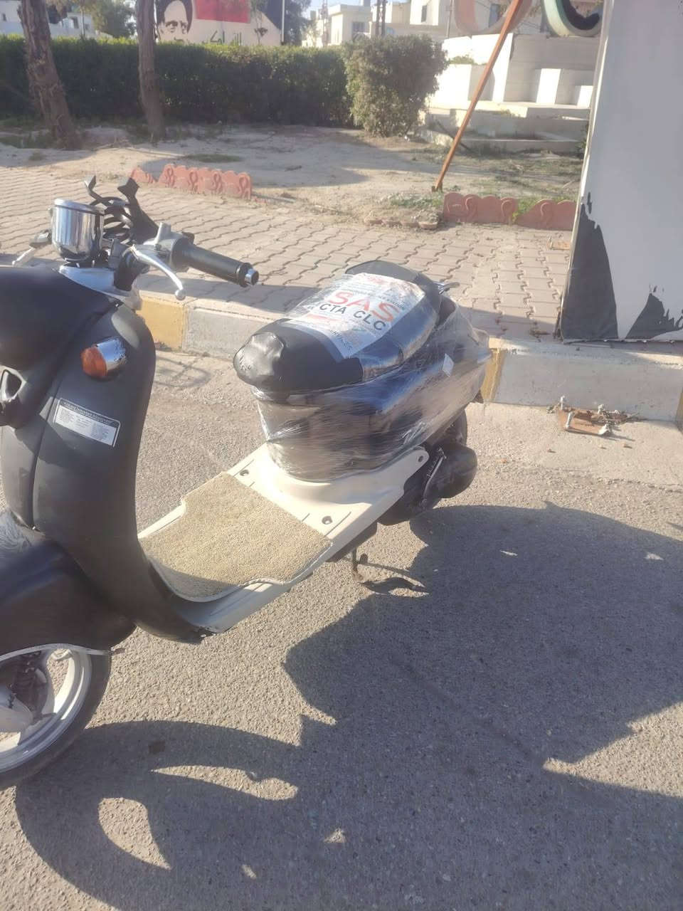 عبد الحليم للبيع 
دراجه مابيه اي نقص تجي تفحص تشوفه سلف هندر كهربايات كلا شغال مابي اي عيب سعر 275وبي مجال مو شراي لا تعامل 👍🏻


**إذا كنت صاحب هذا الإعلان وتريد حذفه لأي سبب، رجاءا أرسل رسالة إلى الدعم الفني**