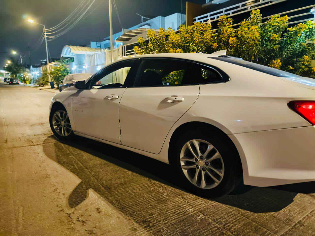 سلام عليكم ورحمه الله وبركاته ماليبو 2018 السياره وارد امريكي لمعرفه كافه التفاصيل الاتصال برقم ***********
