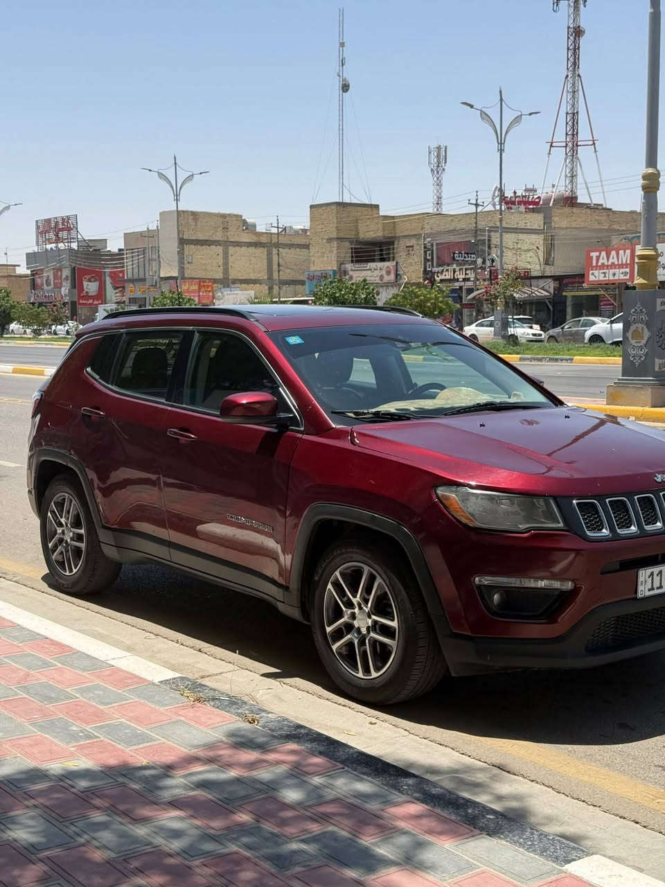 السلام عليكم 

جيب كومباس 2020 امريكي

رقم بغداد

محرك 2400 

ثلاث انظمة قيادة, وباقي مواصفات limited.

السياره لمتد بانوراما

كشنات جلد

بصمه تشغيل وابواب

تشغيل عن بعد

تبريد قطعتين

تحكم ستيرن

رادارات

اوتو هولد 

حساسات 360 

كامره دواره

شاشه كبيره تدعم كار بلي

نقاط عمياء 

السيارة جديدة بمعنى الكلمة , بيها جاملغ والبنيد جديده على وضع الشركة وغرفتها جديدة.

سعرها 140 ورقه وبيها مجال.

مكان كربلاء ***********
