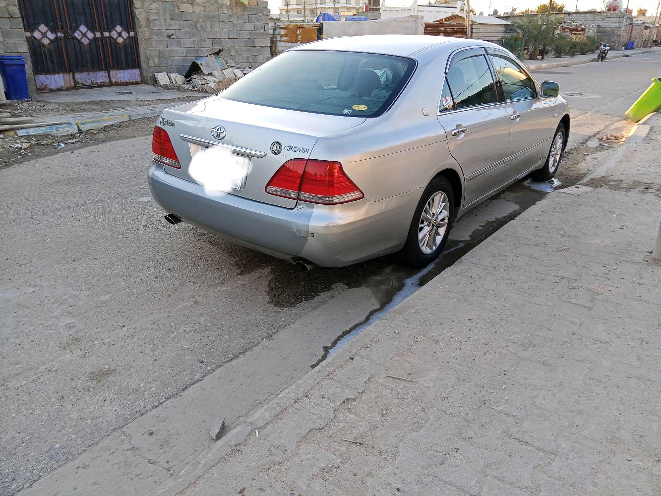 السلام عليكم شاهينة موديل2004 سيارة نضيفة ومرتبة دگمتين كشنات كهربائي تخم تاير گير ومكينة خير من الله 