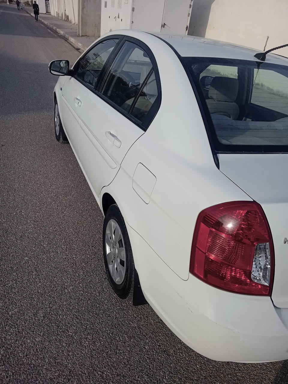 السلام عليكم
سيارة اكسنت  2011   خليجي بغداد محرك 1600 .مكفوله من الضربة والتبديل والبارد ماعدة صبغ قليل اسفل الباب
السعر/ 93 ورقه 
العنوان / بعقوبة الجديدة
رقم الهاتف /***********
