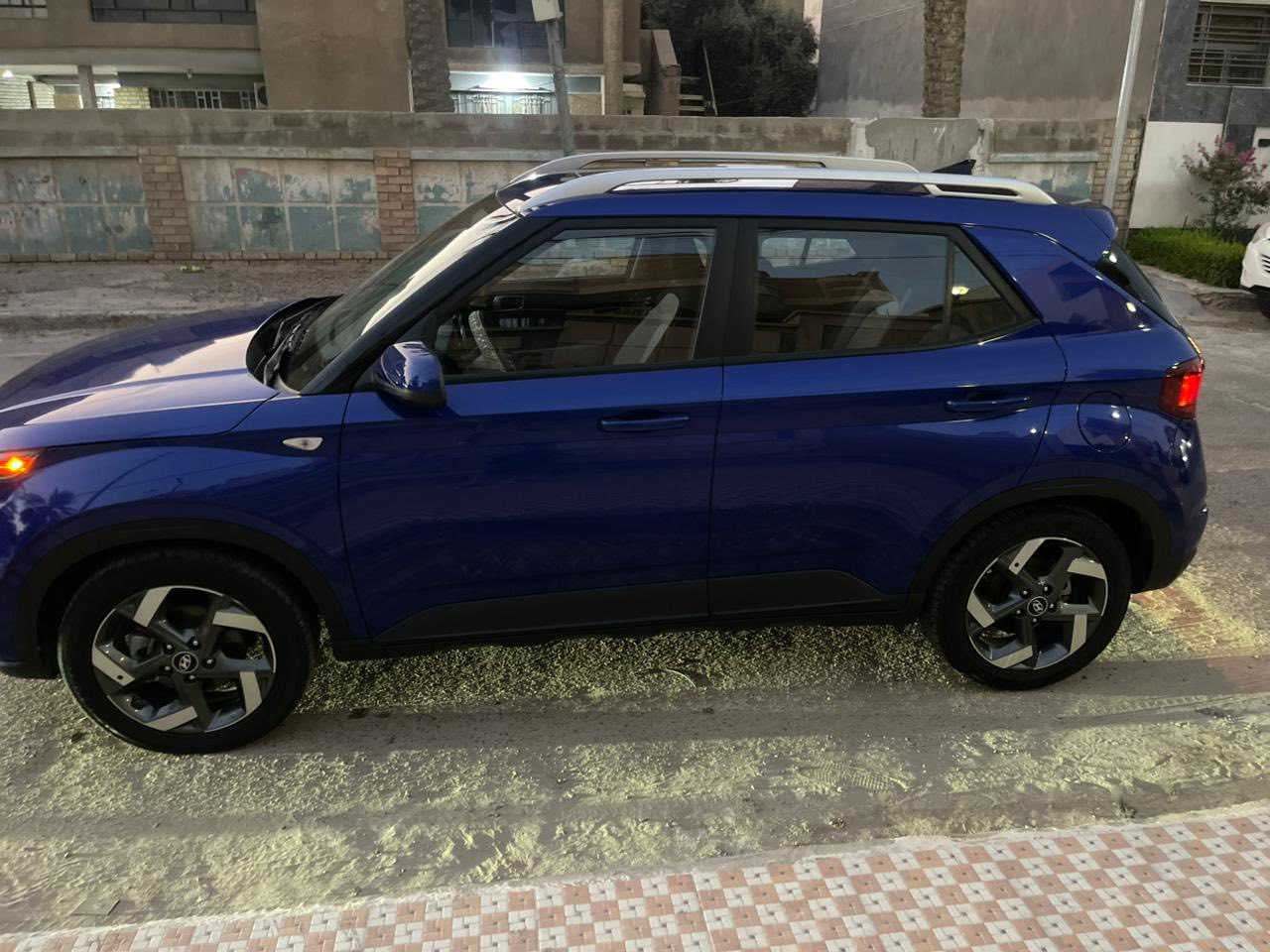 ڤينو للبيع موديل ٢٢
امريكي حادثها جاملخ وبنيد مبدل + مصبوغ دعاميه بلاديه ازرق اشتريتلها   
سياره نضيفه حيل ماشيه ٢٨
السعر١٣٥ وبيها مجال بسيط 
الشراي يخابر ***********
