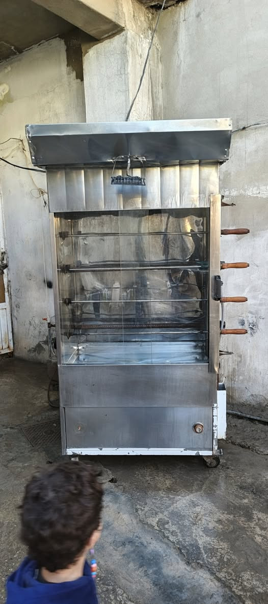 سلام عليكم ورحمة الله وبركاته
بيع مستعجل شواية شرط الشوي ونظيفة اذا موشرط مرجوعه السعر ٣٧٥ ألف الاتصال على الرقم *********** واتساب،
