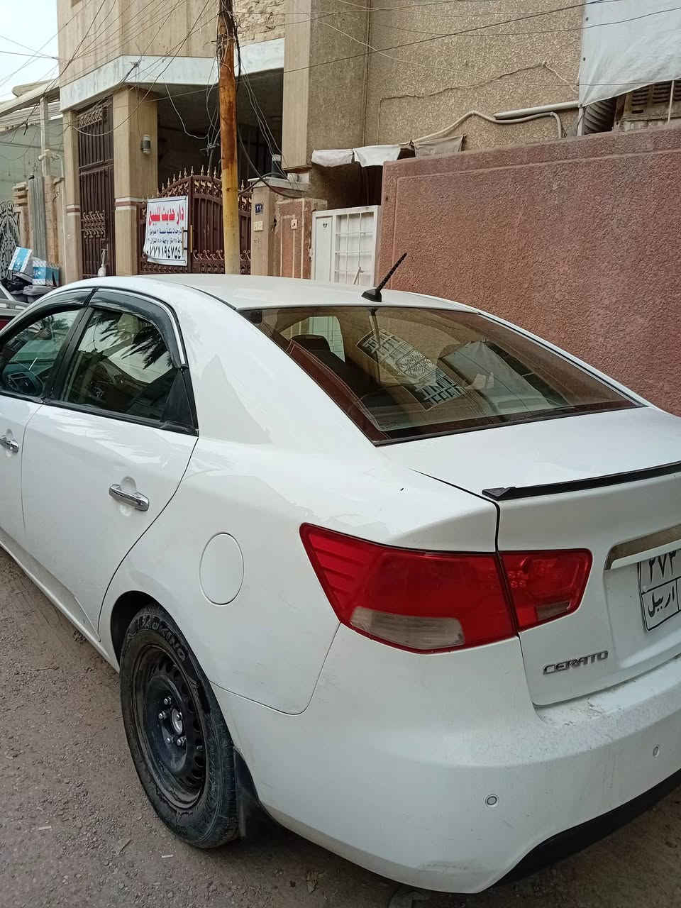 سيراتو موديل ١٣
بيه صبغ باب السايق وبارد بالجاملغ الخلفي
تخم تاير جديد 
صدرة جديد 
رقم اربيل 
سعرها ٩٥ وبيه مجال
مكاني بغداد 
***********
