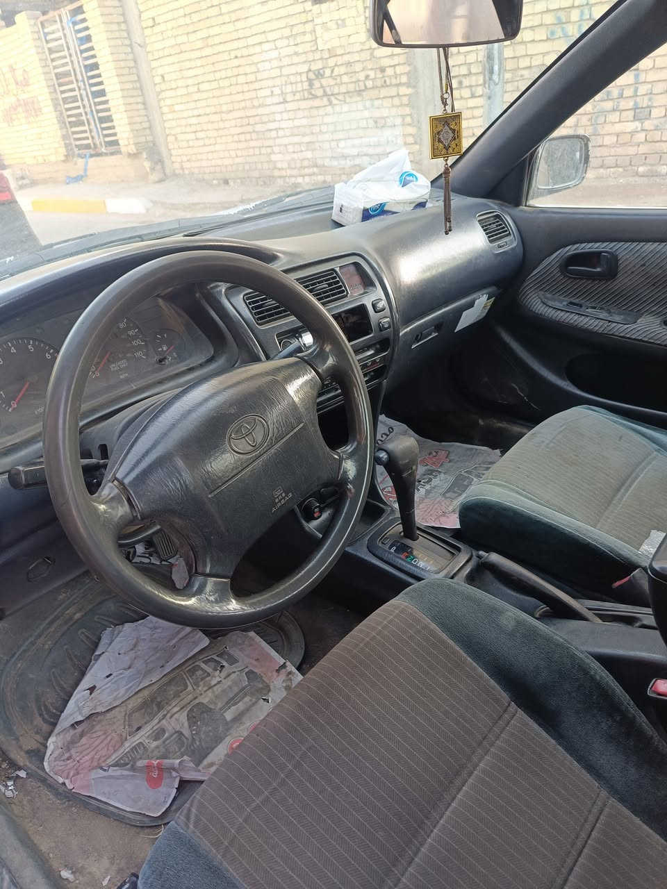 سلام عليكم كورلا موديل 94 
رقم بغداد الماني يسرى بلادي مو محور 
تبريد شغال تخم تاير مصبوغة عام محرك بي لاستيك ولف كير اوتو 
بيها جاملغ خلفي
العنوان بغداد حي اور ‏‪0789 241 5992‬‏
السعر 55 وبيها مجال
