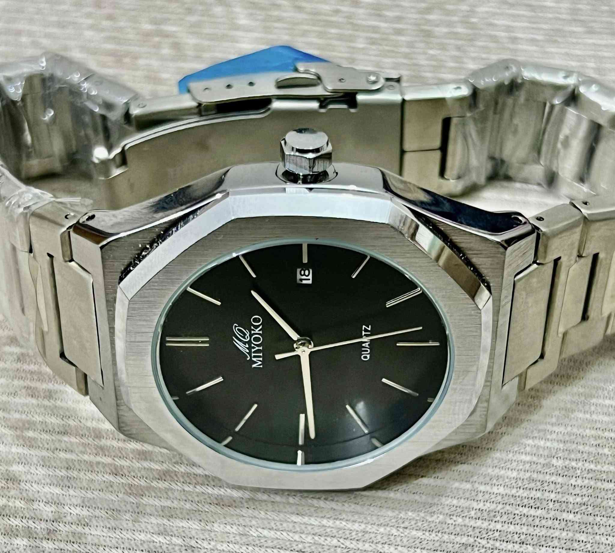 قيم وبالعافيه،، متوفر توصيل لجميع المحافظات


**إذا كنت صاحب هذا الإعلان وتريد حذفه لأي سبب، رجاءا أرسل رسالة إلى الدعم الفني**