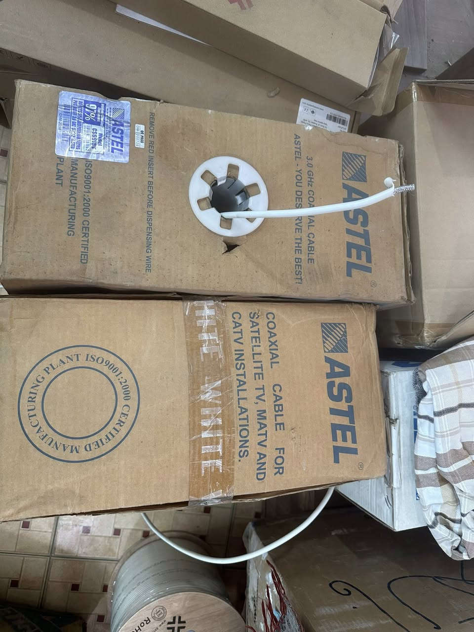 للبيع: كيبل ASTEL RG-6 أصلي (Premium)
• المواصفات: 97% Braiding | 3.0 GHz.
• الطول: 305 متر (1000 قدم) للبكرة.
• الاستخدام: ستلايت، شبكات مركزية، وكاميرات مراقبة.
• الجودة: فئة بريميوم (ISO Certified).

الموقع: بغداد شارع الصناعه


**إذا كنت صاحب هذا الإعلان وتريد حذفه لأي سبب، رجاءا أرسل رسالة إلى الدعم الفني**