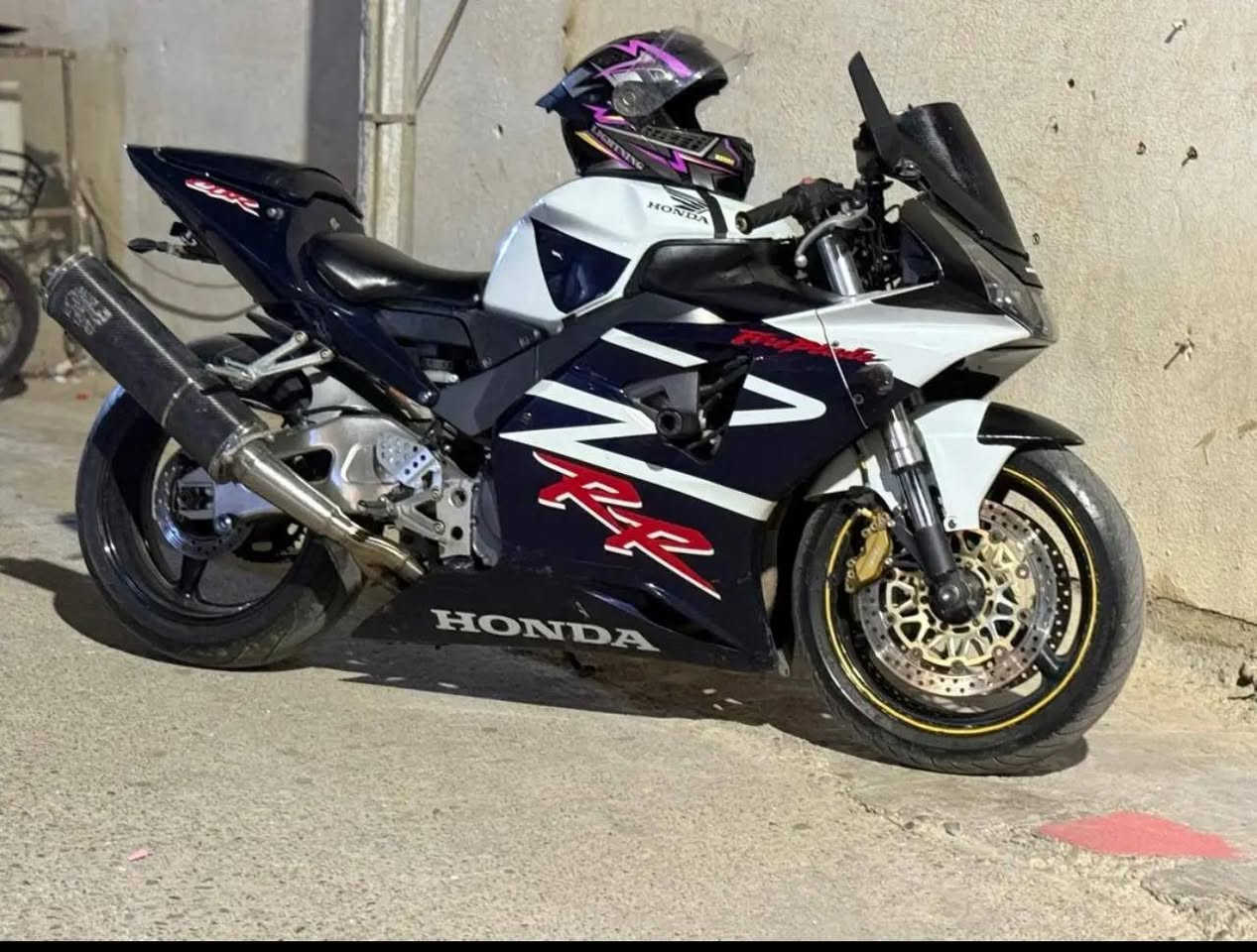 ديفل للبيع 2006 صاروخ محرك شرط كبس  توااصل ***********
