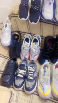 شلعه احذيه 25 زوج جديد غير مستخدم اريد ابيعها كامل ب150 لان جان عندي م...