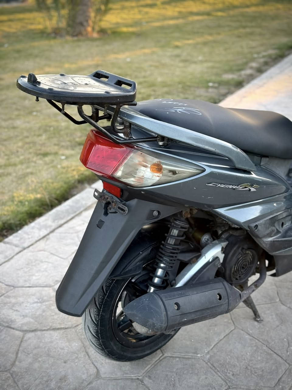 سكنس فحل كابريتر الدراجة جديدة كلش كفرات ختم واحد كهربائيات اشاير لايتات كلشي فول مكينة حلوة كلش وناعمة شلعة معدل كلهة عل تمام نص نكرة بكل وكت الدراجة مال رمبة وستخدام كلش قليل وممتعوبة تجي تفحص الحد متمل وديهة وين ميعجبك هم ماكو شكال وبل عافية عل ياخذهة السعر 750 وبيهة مجال قليل كلش مكاني بغداد البياع ***********
