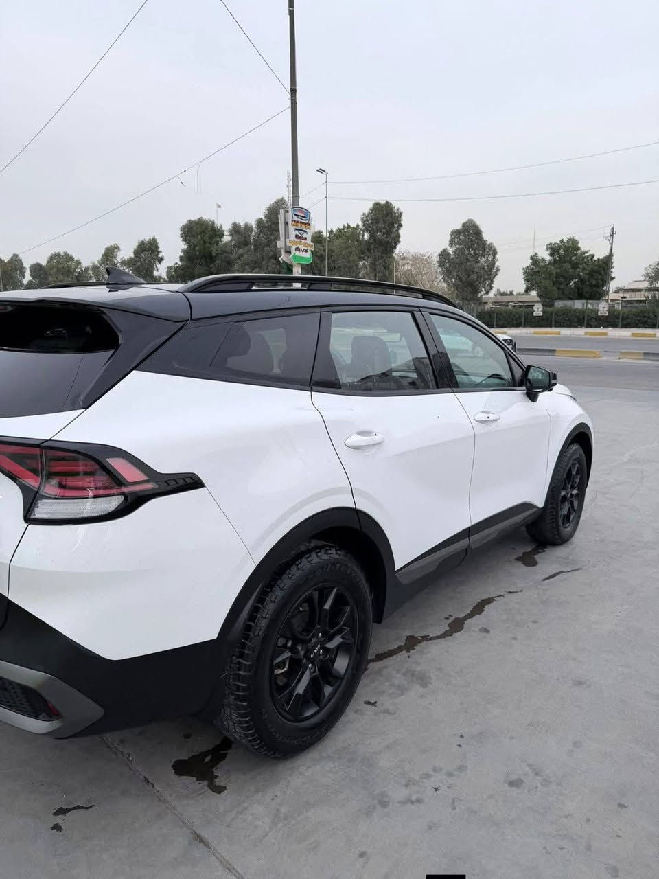 السلام عليكم
سبورتج للبيع   بلستيج فول السيارة  5 كامرات  2023 

حادث موضح بالصور  بس الدعاميه صبغ   مكينه 2500 

رقم بغداد ارقام أنگليزية 

وبين الباب وبين الجاملغ  شوي على بارد  

مكاني بابل المسيب حي المعلمين  السعر 205  وبيها مجال بسيط  ***********
