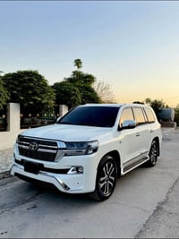 لاندكروزر • ٢٠٢١ • ڤ٨