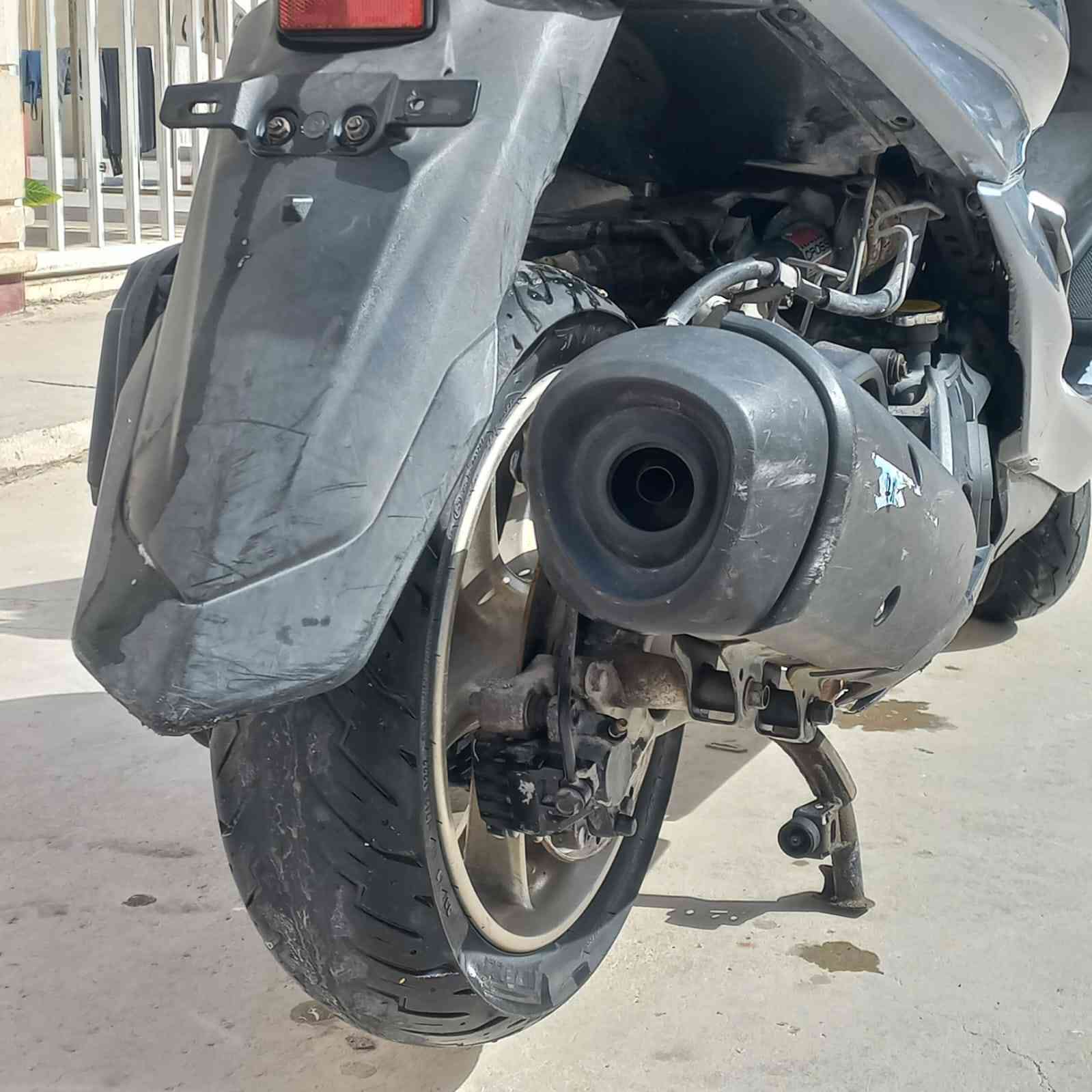 سلام عليكم ماجسته اس للبيع دراجه كامل  كهربائياته كله شغاله للبيع مكاني بغداد الشعله *********** هاذه رقمي بسعر مناسب.  ٦٥٠.
