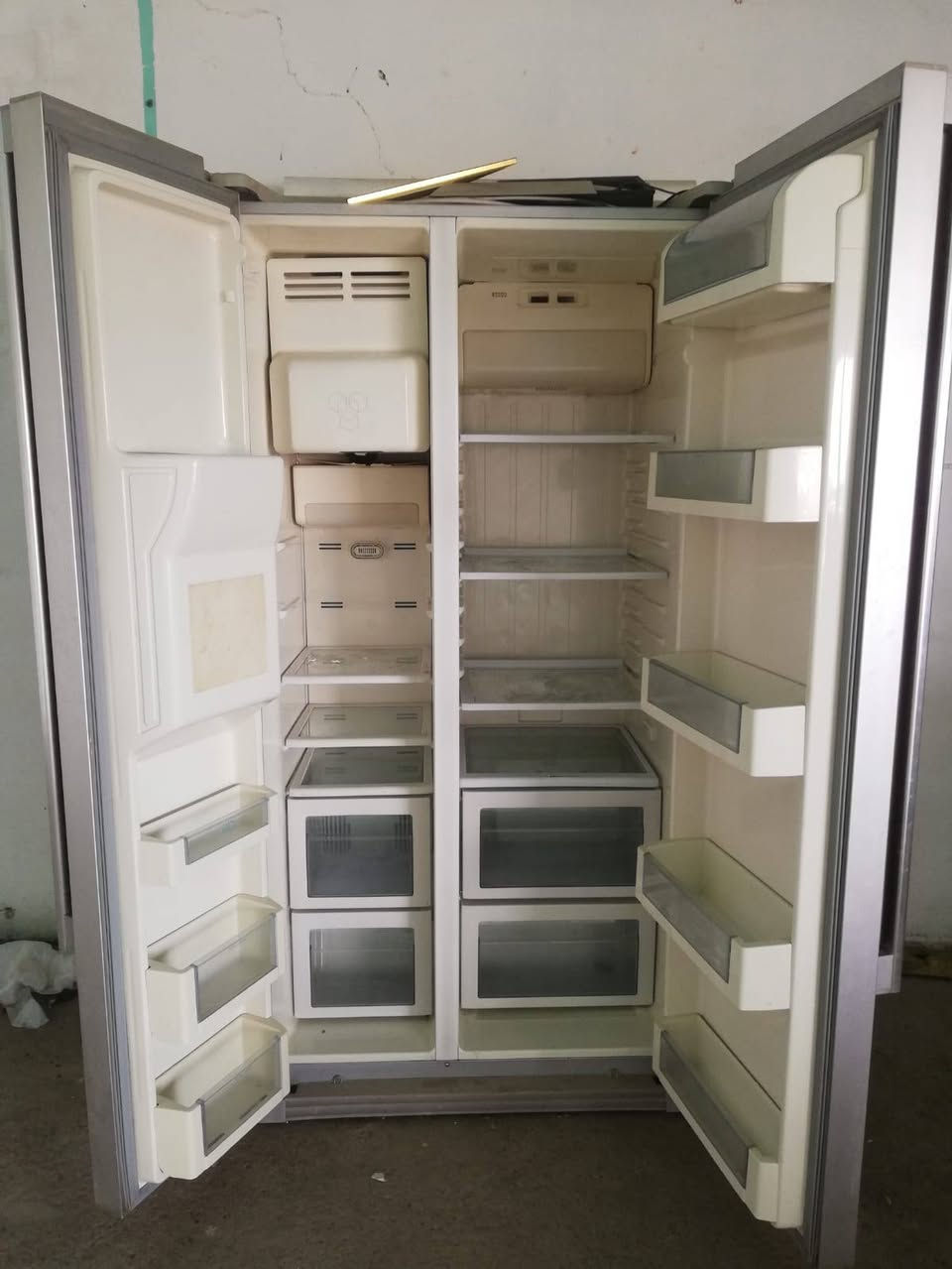 ثلاجة بابين بيها براد ماي + مكعبات ثلج 

الخاص مفتوح


**إذا كنت صاحب هذا الإعلان وتريد حذفه لأي سبب، رجاءا أرسل رسالة إلى الدعم الفني**