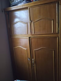كناتير للبيع الأول الجبير خشب عراقي الضرر الوحيد البي بعض يداته مكسورة...