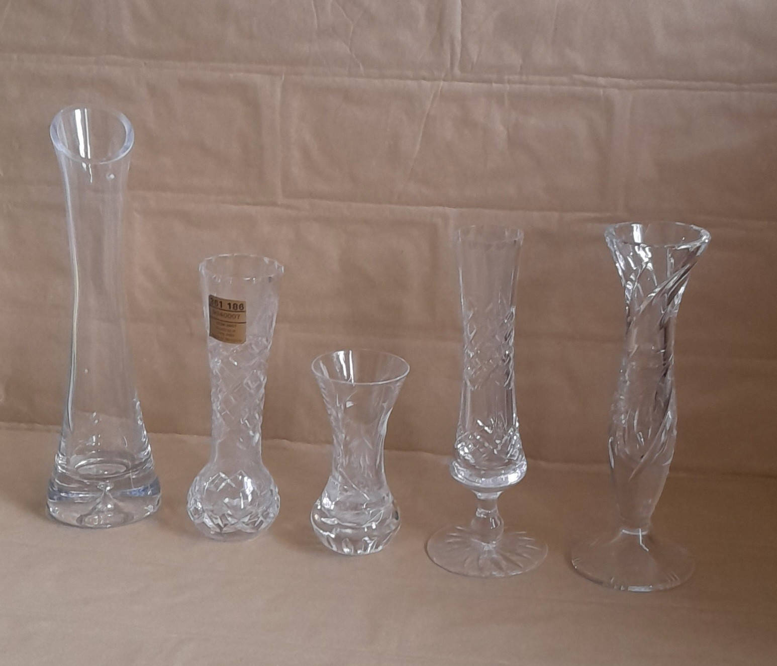 كرستالات للبيع الفازات ٧٥ الف وسيت كلاصات ٣٠ الف مراسلة على الخاص او  واتساب ***********
