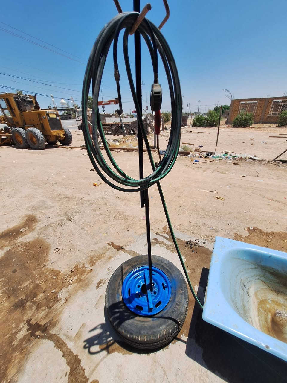 السلام عليكم 
محل بنجر ودهن شغال للبيع 
خالعة 24 جديدة شرط الشغل+ 
خالعة يدوية جاهزة شغالة +
كمبريسر 250 لتر شغال +
جك عدد 2 +
درين لاصلي +
بانيو ثقيل +
عارضة +
رمبات 3 طن+
مدكة سيويل+
برميل دهن درجة اولا متروس +
دهن بريك+ فلاتر +
محاكين+
ميز صباين + صوندات+ عدة دهن كامله
+ ركع +كصب + فتايل 
تايرات حاوية 
المكان.. النجف،  ***********
