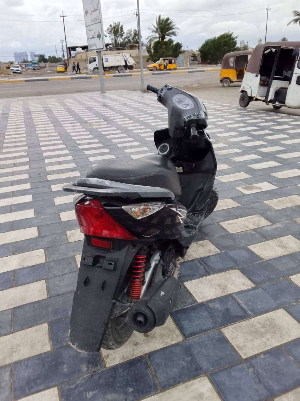 سلام عليكم دراجة ثعلب كفاله عامه مكينه خرسه دراجة خير من الله مابيه اي نقص مكفوله من كلشي وتعال كلب وشوف مكاني البلديات مقابل ملعب نادي صناعه سعر ٨٠٠ صارلي شهر منزله من رمبه وبيه مجال للستفسار ***********
