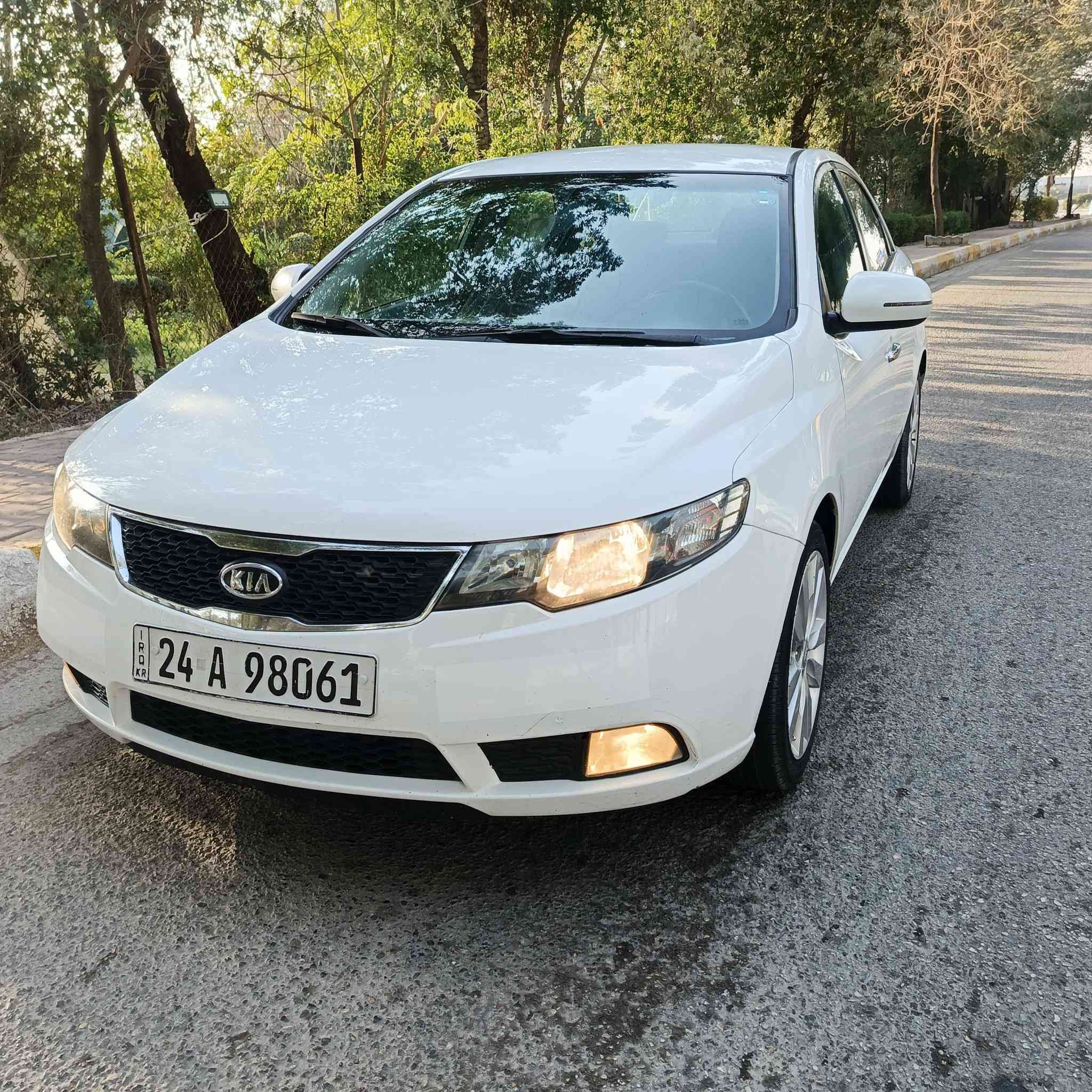 سلام عليكم سيراتو موديل١٣ وارد خليجي كفاله عامة مكينه ٢٠٠٠ مواصفات نص فول لسياره احله من مابصوره اشاير مري تحم ستيرن تخم تاير جديد السعر ١١٦ وبيه مجال بصيط مكان كربلاء طويريج شباب مكلف بل نشر ايي ستفسار اتصل ع الرقم ***********
