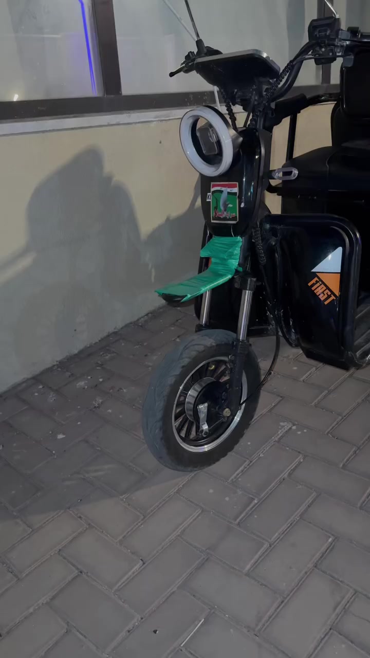 } ‏دراجة شحن ثلاث عجلات للبيع السعر 750,000 قفل اني ماخذه ملوين اتلثمي  اي شراي يجي خاص على مازنجر اموقع بغداد حي الحسين مجمع الروان مقابل مدرسة شهد وشمس


**إذا كنت صاحب هذا الإعلان وتريد حذفه لأي سبب، رجاءا أرسل رسالة إلى الدعم الفني**