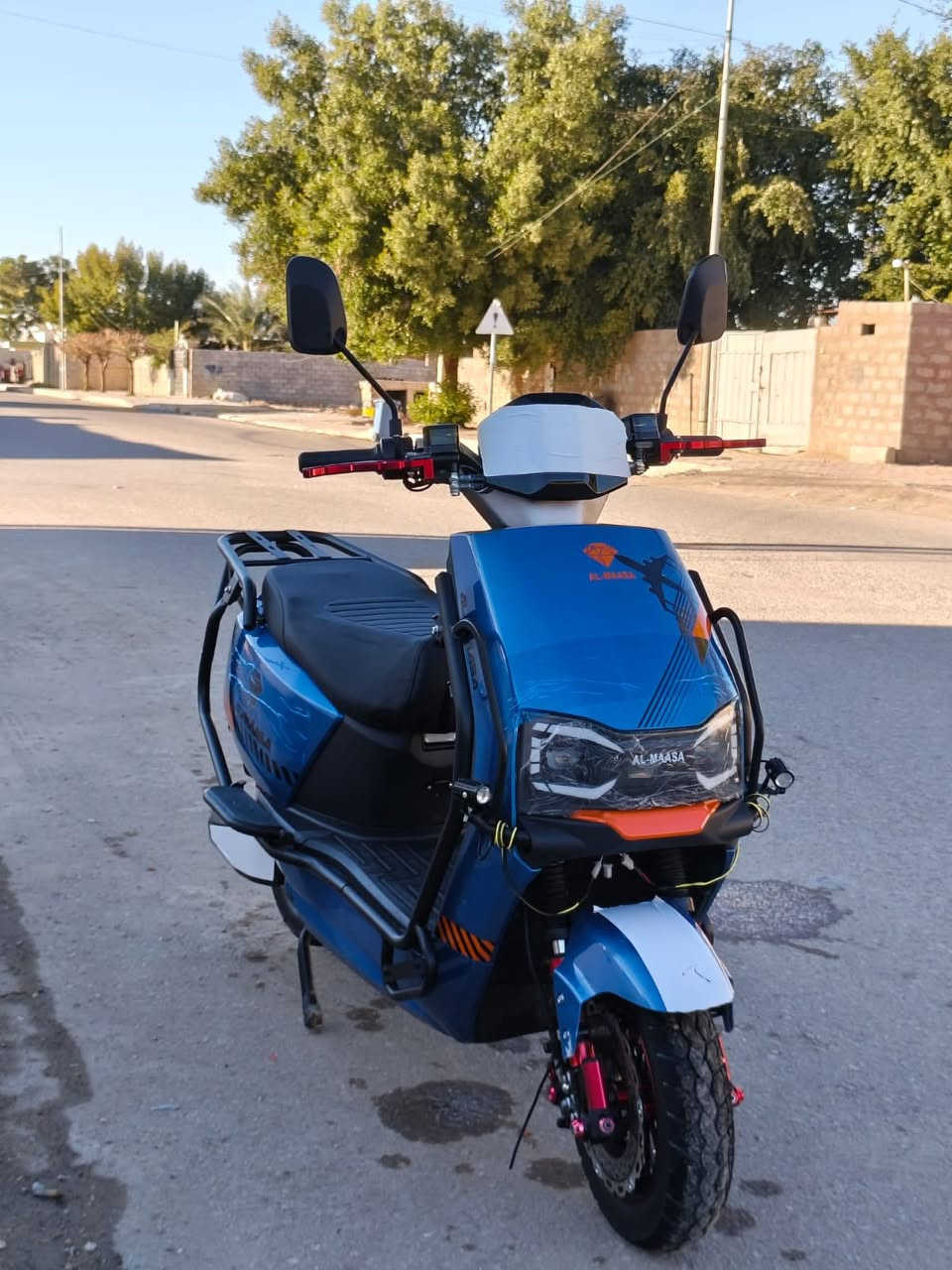 سلام عليكم سكنس دبدوب موديل 2026لموطور على وضع شركه لون سمائي مميز نوع الشركة الماسه فول مواصفات بلاتوث لايت زنون LED شحنة وايرلس كشن جلد اسود بلادي سرعه 99اربعه نمره لموطور رياضي يدات سبورت  ويل كروم رياضي دبلات الخلفي اثنين بصمات2 كرتات2سويچات2 عزل قطاع 6بطاريات اربع اشاير لايت عالي ناصي 
السعر 650وبي مجال 
العنوان الرمادي التأميم حي الاكراد 
الرقم ***********
