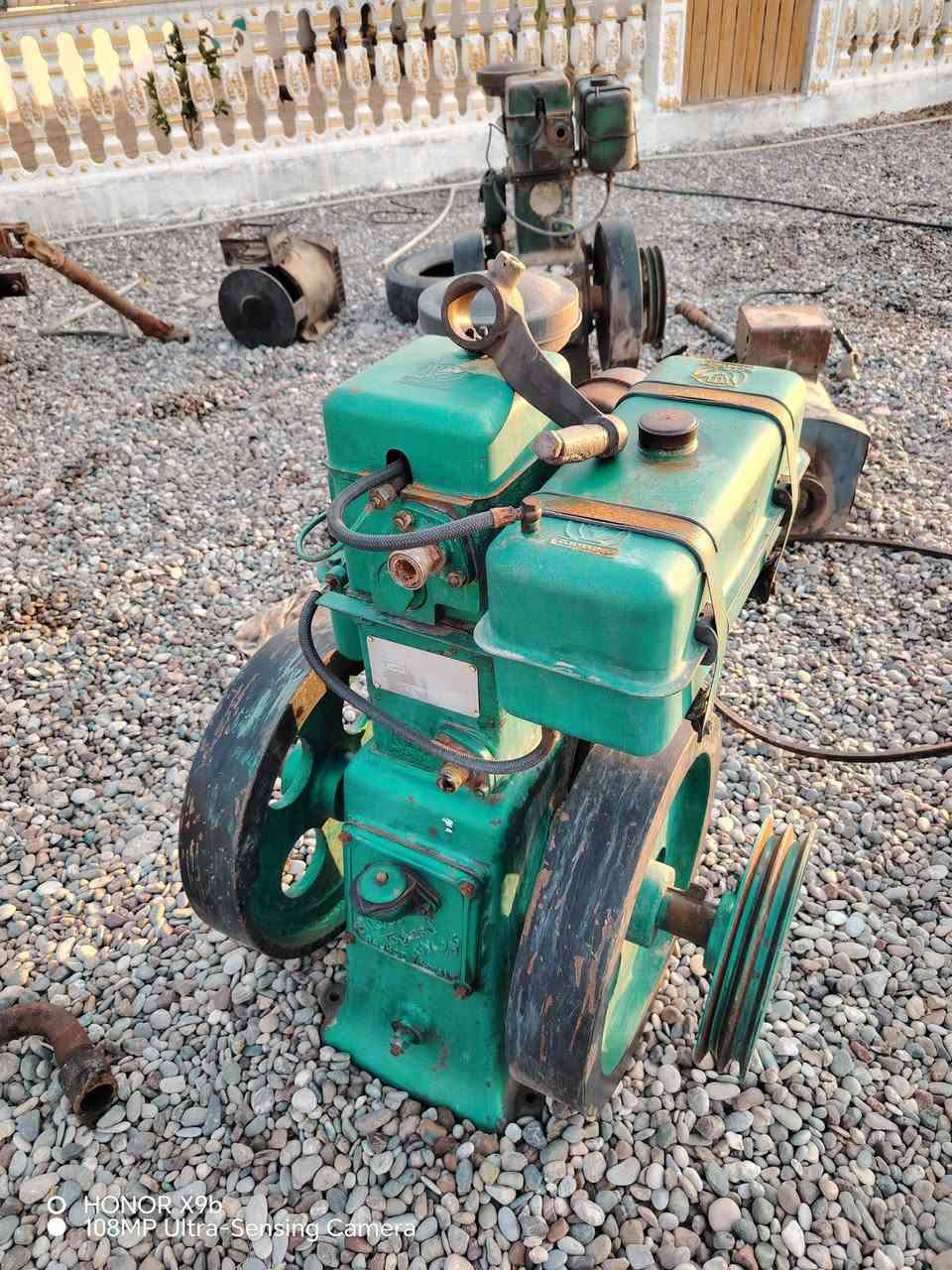 سلام عليكم ورحمة الله وبركاته للبيع جميع انواع المولدات كل واحد وسعرو عنوان كركوك حويجه الاتصال على الرقم ***********
