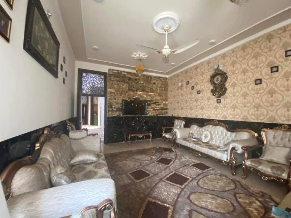 بيت للبيع ٢٠٠ متر طابو زراعي سند ٢٥ ركن طويريج جمعيه قرب مدرسه المستقبل
غرفتين وصاله واستقبال ومطبخ وصحيات داخلي 
‏***********
