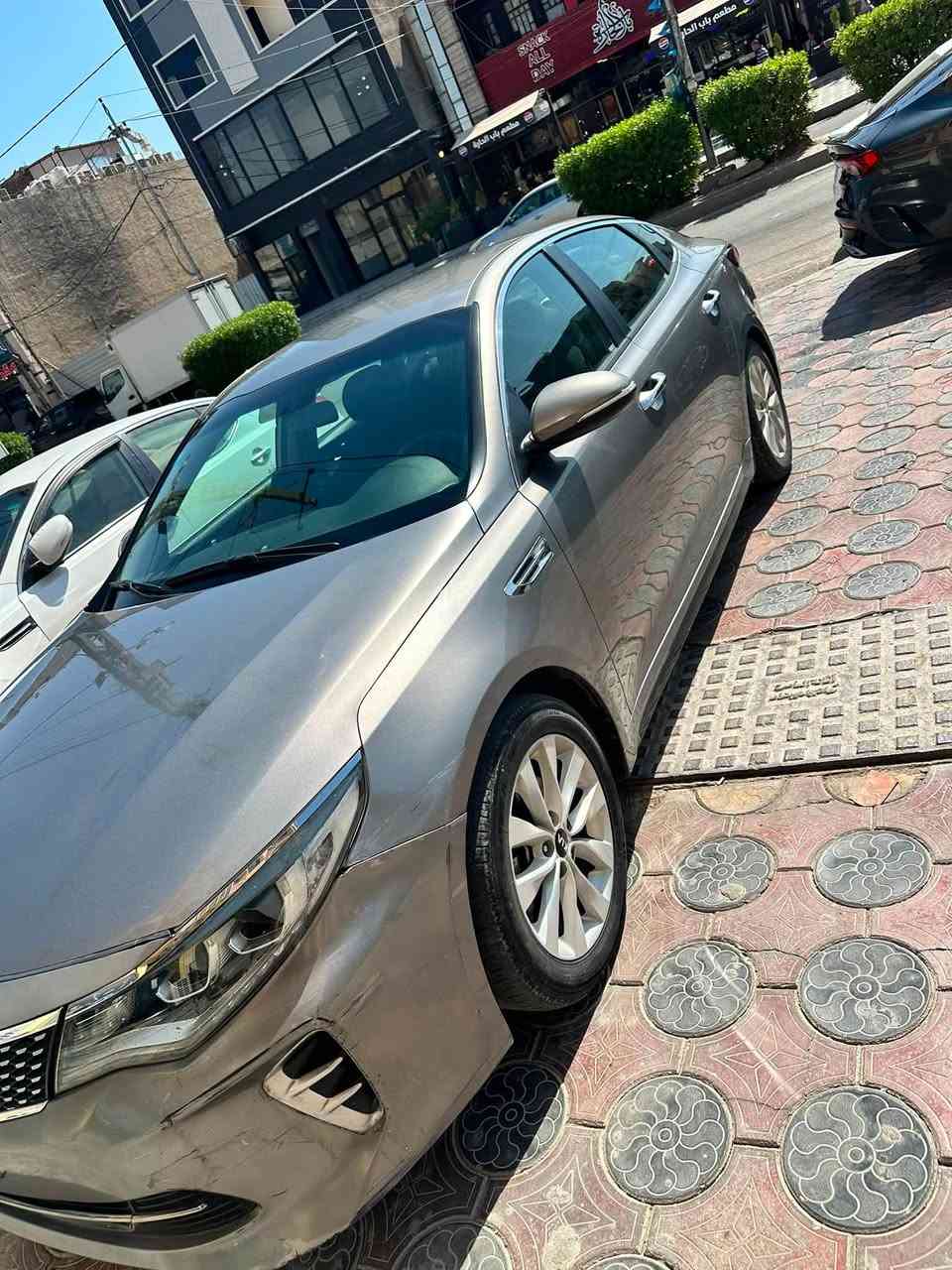 السلام وعليكم كيا اوبتما 2018 fe للبيع
محرك 2400 gdi  السياره ماشيه ٨٣ الف ميل مواصفات ال fe معروفه السونار مرفق مع الصور حادثها خلفي وصور الحادث مرفقه ويا الصور بدون ايرباك بدون دواخل البجم كبس السياره بيها حالوب شويه بس ممبين بالصور والسنويه ب اسمي تحويل ثاني يوم رقم بغداد السياره خير من الله صارلها سنتين عندي مفديوم وكفتني بشارع 
نقصها بس صدر امامي 
السعر ١١٧ وبيها مجال 
مكاني بغداد الدوره حي الصحه 
للأستفسار ***********
