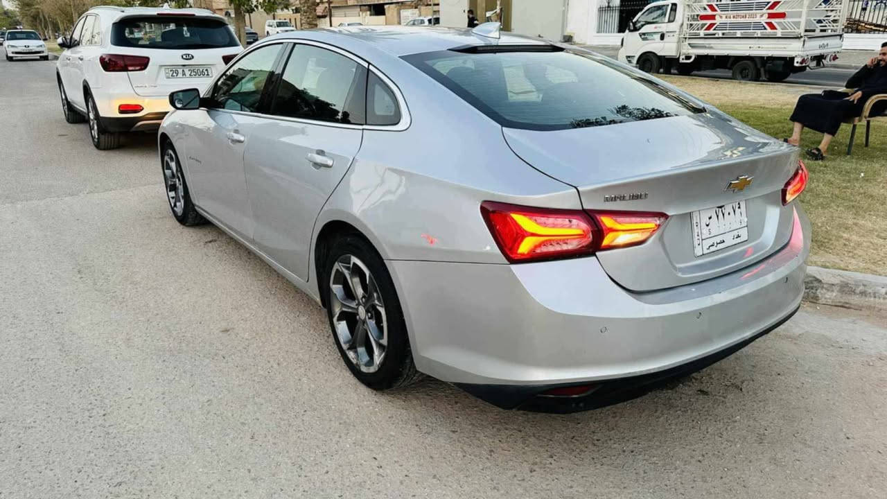 السلام عليكم  
شوفرليت ماليبو 2022
حجم المحرك 1500 ,تيربو 
فول عده الفتحه 
رقمها بغداد معوقين
اقل سنه وصير حره 
اسوي وكاله عامة بأسم المشتري 
مكانة الفلوجه
مراوس حب القناعه 
السعر105 $
***********
