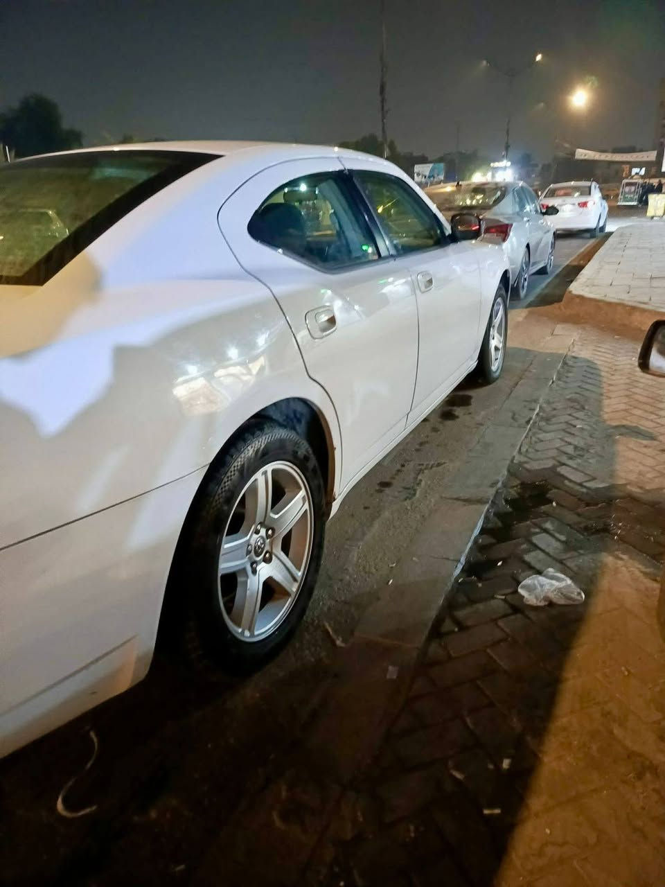 دوج جارجر موديل 2010 اصل خليجي كفاله عامه مزاد وزاره الداخليه وكاله ام الباركود حداديه امامي خلفي جديد تخم تاير جديد مشط استيرن وبور جديد شاهن سياره لوك .السعر 95 وبيهه مجال .***********
