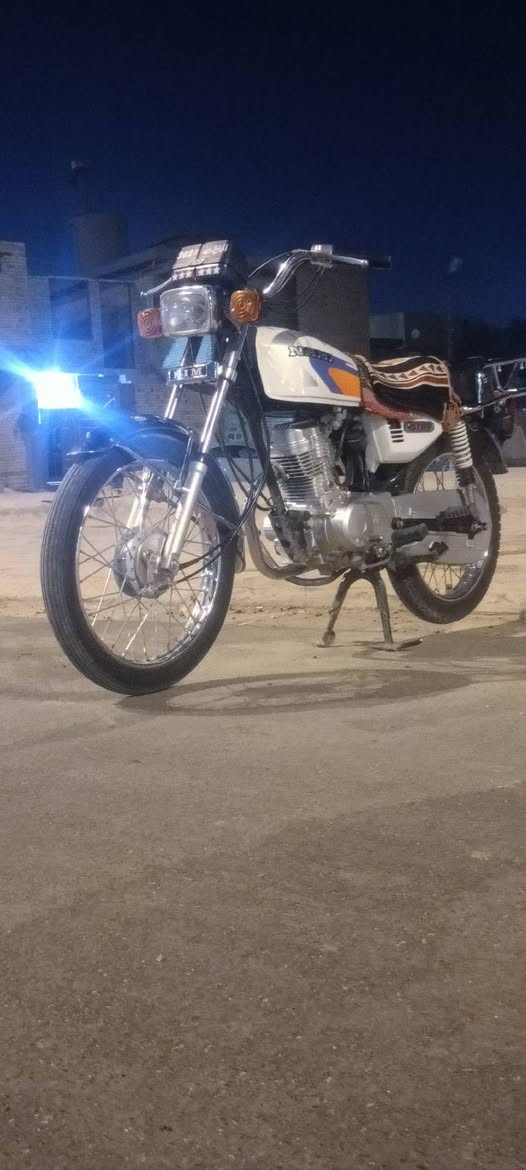 سلام عليكم شباب درجة نامه شلامجه تعمير 2023 كلك كلك سعر 500وبيه مجال المكان كربلاء حي العسكري شراي خبرني عله هذه الرقم ***********
