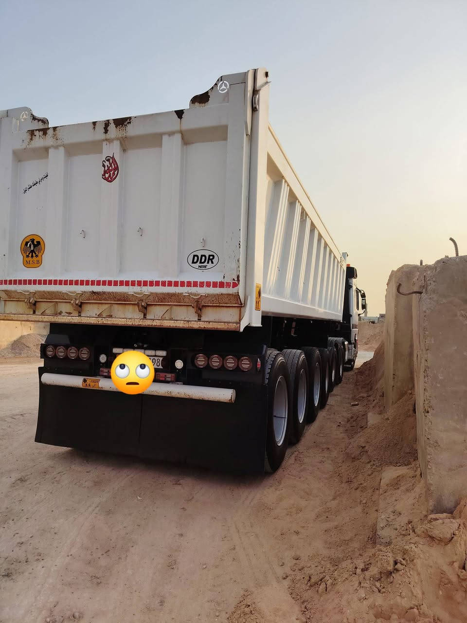 سيارة موديل 98
سارة ربع محور مربوطة تخم تاير ويل ويل كروم راس 
سارة جهازة خير من الله اي نقص برغي مابيهة 
نبيع بس عربانة ونبيع كمل لعربانة صالهة ربع تشر من طلعت لشرع 

***********
