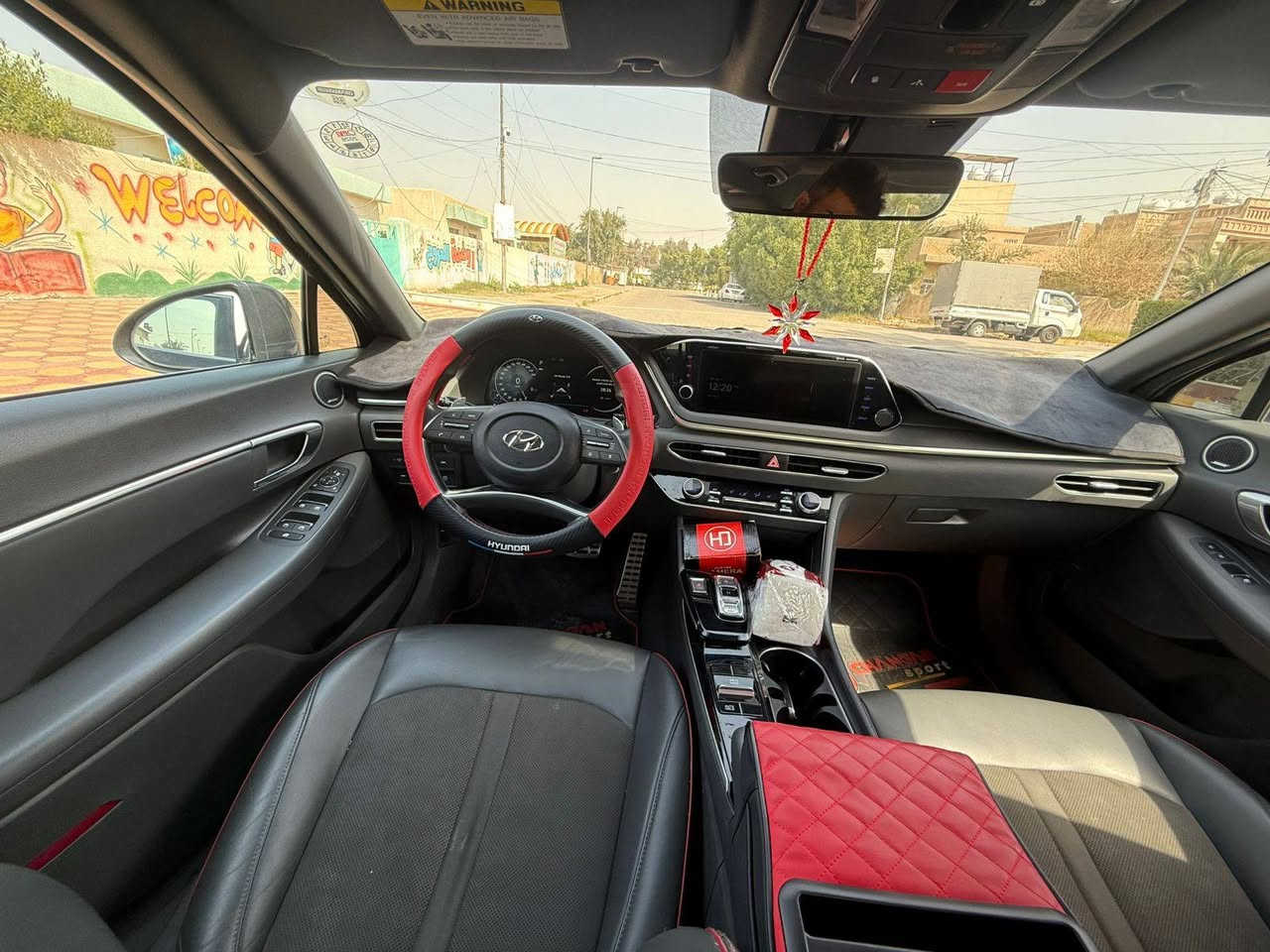 السلام عليكم
سونتا 2023 سياره فول مواصفات كشنات جلد بنورامه سايق الي شاشه جي تي ال جنطه كهرباء مكينه 1600تيربو سياره كفاله شواصي ودواخل
حادثها جامغ فقط بدون لا شواصي ولا داخل
السعر 135 عنوني بغداد شارع فلسطين المهندسين
***********
