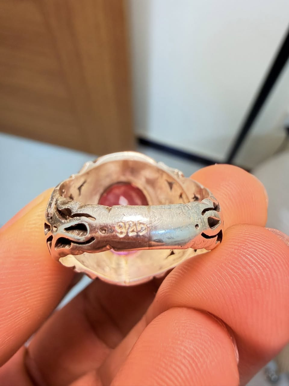 خواتم عدد 2 من الجمشت الافريقي صياغات يدوية  شغل ودزاين شبابي كلش مرتب  جدد غير ملبوسات وسعرهن مناسب 
***********
