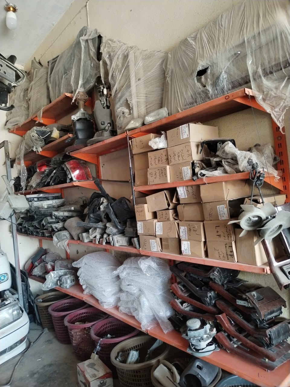 ادوات احتياطية +كماليات سيارات
 ملكة+شاهينة .ماجستة .راس الثور. 
***********
***********
كربلاء الحسينية -صناعي العطيشي
