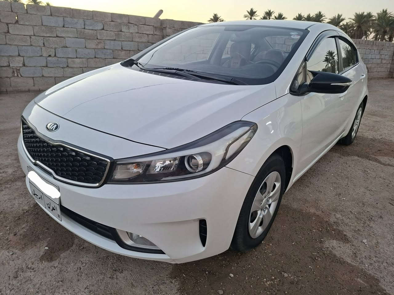 سلام عليكم للبيع سيراتو ٢٠١٧ خليجي مكفوله كفاله عامه مامفتوح بيه برغي ماشي ٣٧ الف حقيقي سياره جديده 
مكاني لكرخ المكاسب قريت المراسمه 
 سعر ١٣٠ بي مجال بسيط ***********
