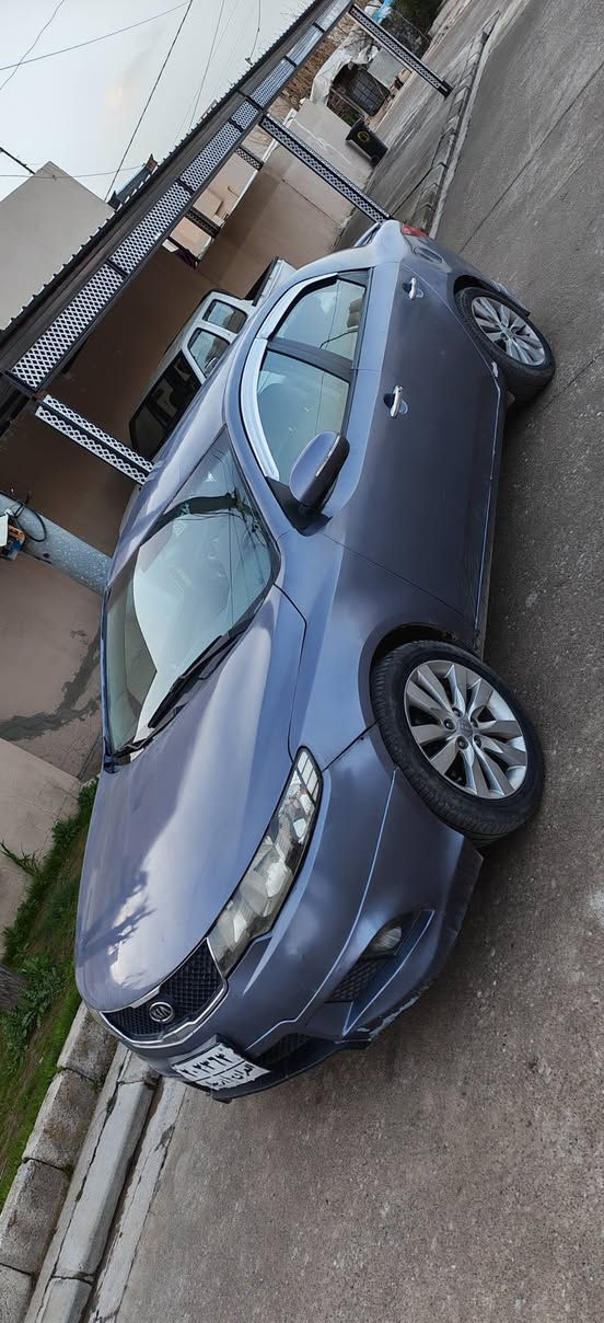 كيا سيراتوو ٢٠١٠صفحة ويا نص سقف صبغ ابيع صبغ عام كير محرك شرط ١٠٠٪
كير توماتيك تخم حدادة ١٠٠٪
مكان سيارة🚗 فضاء بردةرش
سعر ٦٩ و مجال بسيط 
*********** أربيل, العراق
