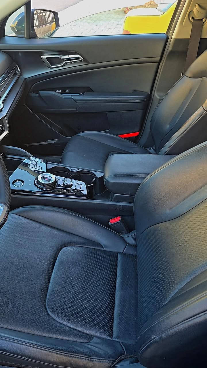 سيارة سبورتج ٢٣ هايبرد  بيع مستعجل التفاصيل عل رقم***********
