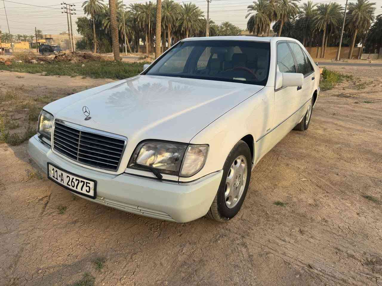 السلام عليكم 
السيارة مصبوغه عام
مارسيدس بينز 1995 شبح دبل جام
المكينه(تابوت)
رقم بغداد الجديد هزه سنوية جديد
صدر جديد 
تخم تاير جديد
التبريد غير شغال
السعر 54 ورقة وبيها مجال ان شاء الله  
مكانها بغداد حي جميلة 
***********

 يوجد واتساب بغداد, العراق
