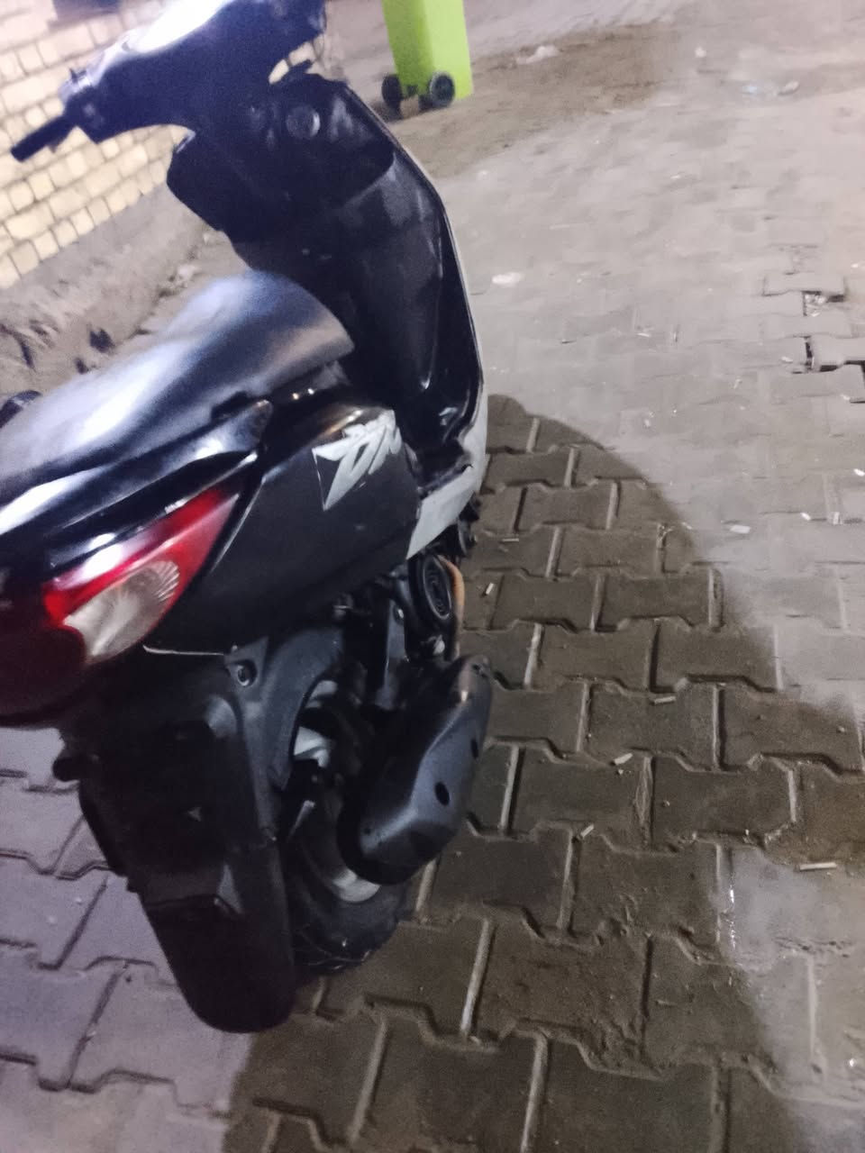 السلام عليكم دراجه بريز 140 سوده نكره سلف مكينه قويه السعر 600 آلف وبيه مجال مكان بغداد الحرية الاستفسار ***********
