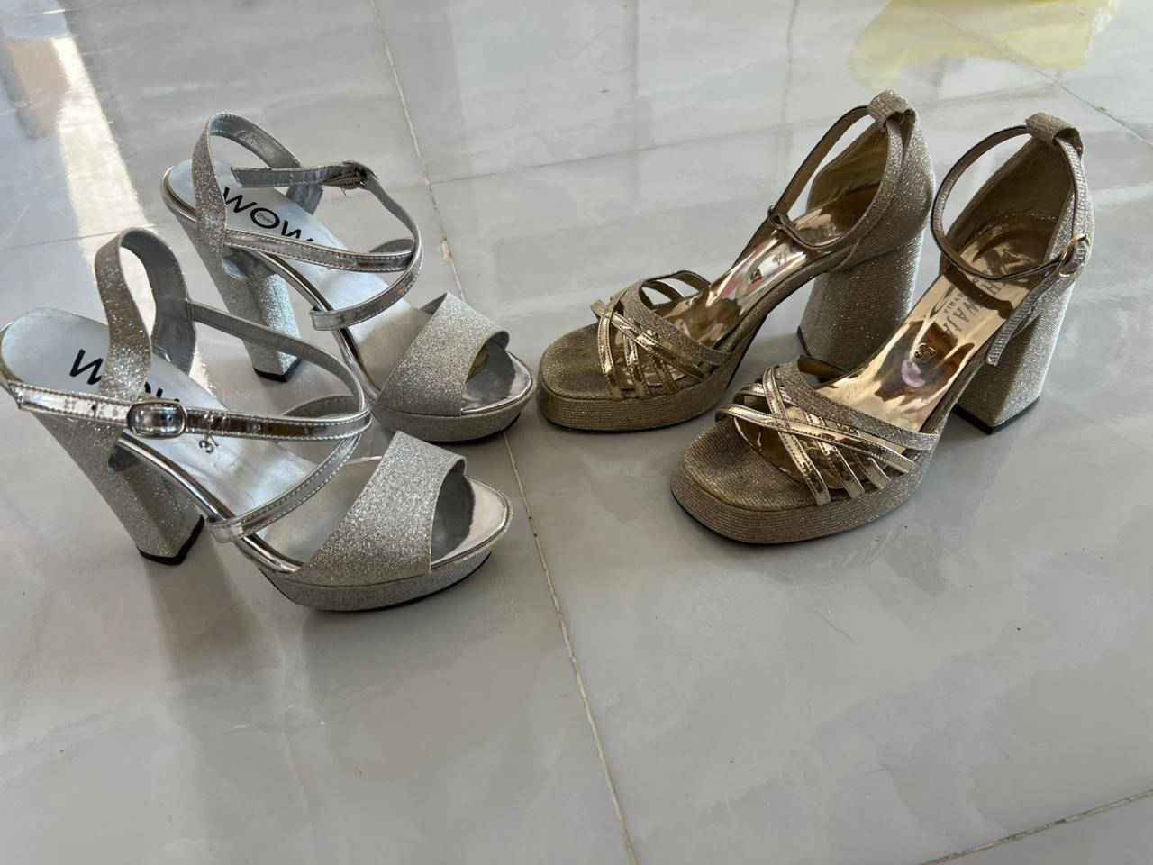 فستان يلبس قياس ٣٨و٤٠ 
سعر ٢٥
كلش حلو بالبس 
احذية ذهبي وفضي قياس ٣٧
سعر الحذاء ١٠
الي تشتريهم سوا كلهم يصيرون 
٤٠ الف


**إذا كنت صاحب هذا الإعلان وتريد حذفه لأي سبب، رجاءا أرسل رسالة إلى الدعم الفني**