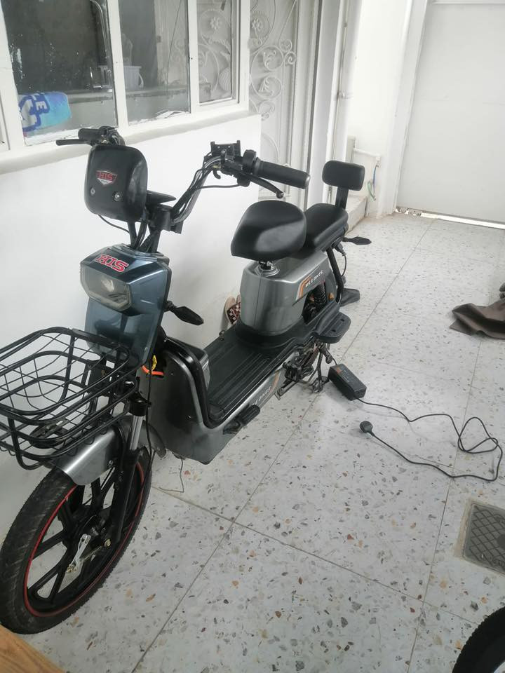 سلام عليكم دراجه شحن اخو صار شهر من مشتغله صفر دراجه نضيفه كلش سعر ٣٥٠ بي مجال بسيط للاستفسار ***********
