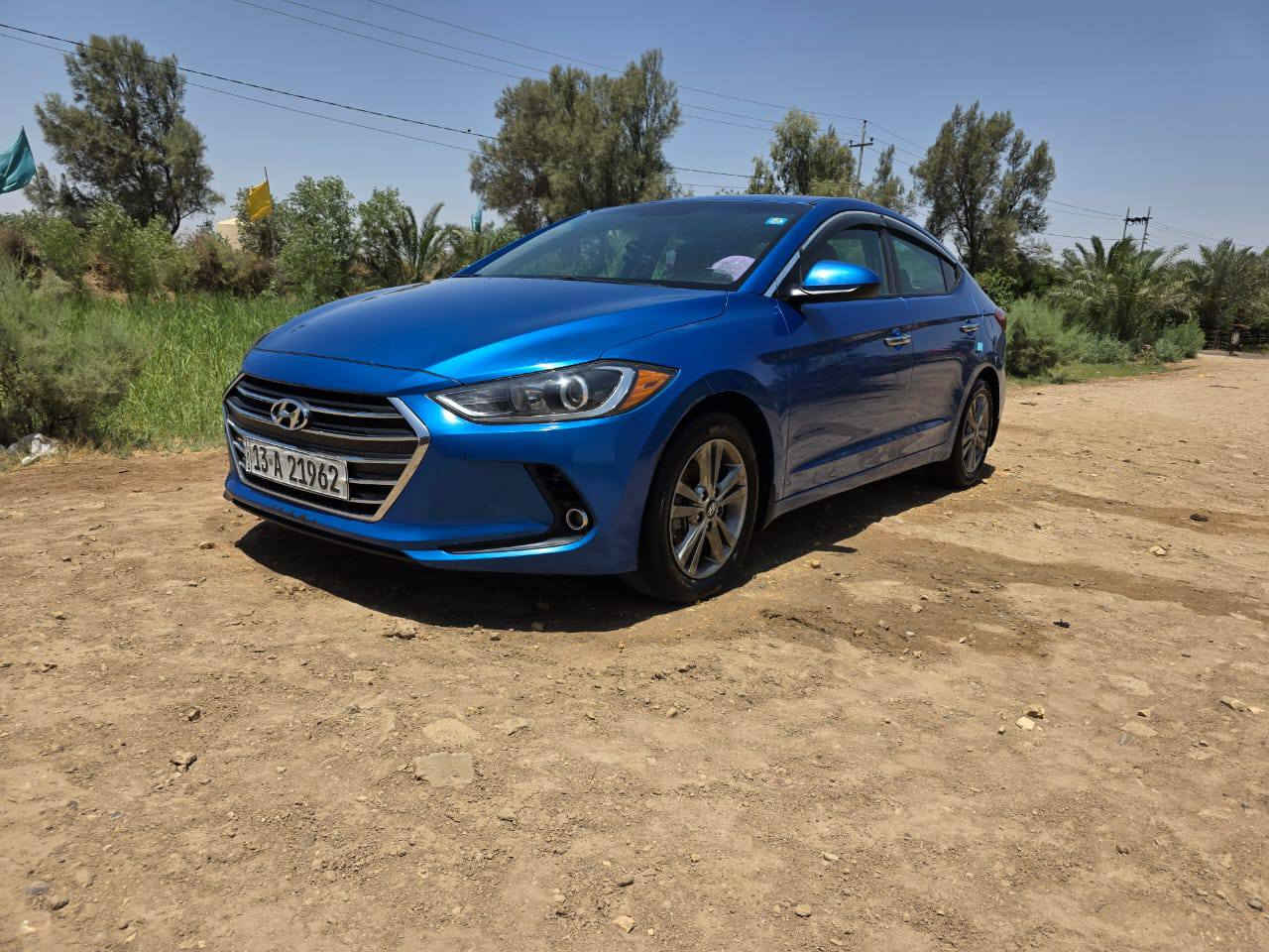 سلام عليكم الترا للبيع موديل 2017 وارد امريكي سياره جديد فول مواصفات  ماشيه 18الف رقم ميسان نكليزي وضربتها بدون رباك  مكينه 2000دوش السعر 125للتصال ***********
