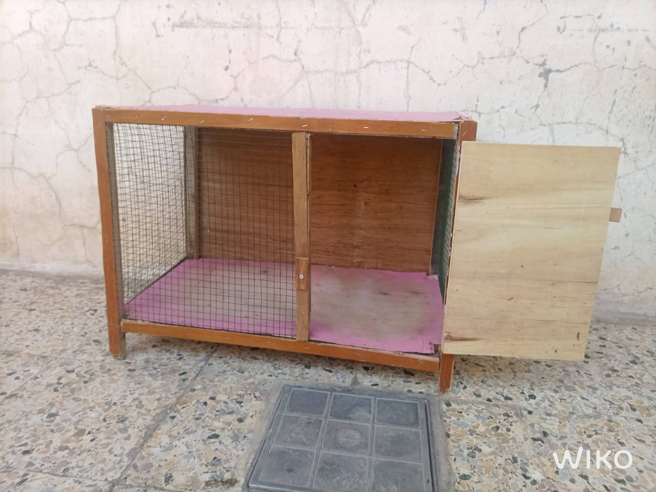 للبيع قفص سعره 12.  مكان موصل


**إذا كنت صاحب هذا الإعلان وتريد حذفه لأي سبب، رجاءا أرسل رسالة إلى الدعم الفني**