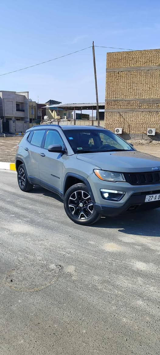 للبيع او المراوس حسب القناعة   جيب كومباس فئة Sport نصف فول ٢٠١٩ رقم ذي قار  حره باسمي رقم دولي الجديد
حادث  بنيد فقط 
فور ويل 
فول تحكمات ستيرن 
اوتو ستوب 
 

لايت زنون عالي وناصي 
شاشة كبيرة 
 
٤ وضعيات قيادة 
جام اوتو 
محرك ٢٤٠٠
كاميرا خلفية
كشنات جلد مخمل
سستم صوت 
نظام ABS مانع انزلاق
هاند بريك كهرباء
حجر بيئة موجود
تبريد قطعتين 

السعر‼️ علق بتم يجيك السعر بالخاص ‼️

للاستفسار ‏***********
