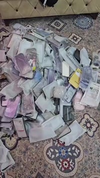 كفرات ايفون • ٩٠٪ • ٥٠٠ قطعة