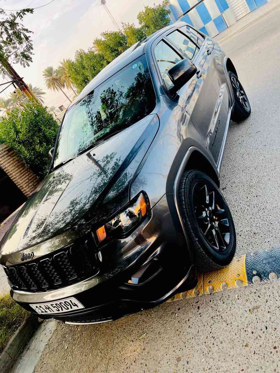 جيب 2018 بلاك توب
ضررها بمريكا جاملغ وصور حادث بل منشور 

سياره بيها 3 قطع بدون دواخل بدون شواصي بدون لغد

رقم بغداد الجديد / سنويه و هزه وارقام جدد

تحويل ثاني يوم 

المواصفات

 فول فتحة 

- مكينة 3,600 / ٦ سلندر

- صندوق كهرباء

- كشنات جلد  

- كشنات تحكم كهرباء 

- كشنات تدفئه + تبريد

- ستيرن تدفئه

- شاشة CarPlay اصليه 

- كاميرا خلفية دوارة

- بصمة تشغيل / بصمة ابواب

- حساسات خلفية +رادار خلفي 

- ويل حجم 20 بلاك اصلي  

صدر جديد 

تايرات جدد

جاهزه بدون نقص

السعر 185 ورقه 

سيارة مكينتها مال 2021 جديده 

عنواني بغداد المدائن

***********
